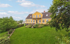 4 Bedroom Cozy Home In Hasle